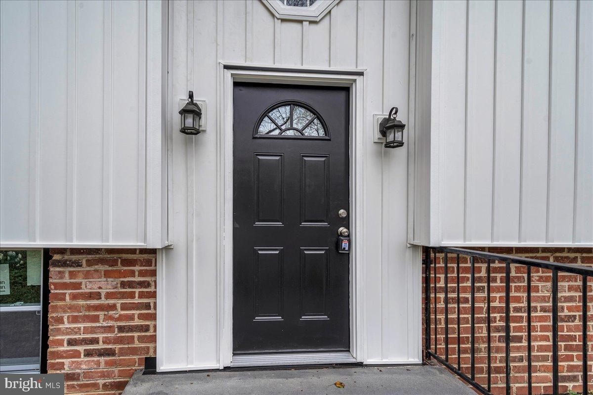 668 Arbour Drive Newark, DE 19713 - Photo 3 of 28