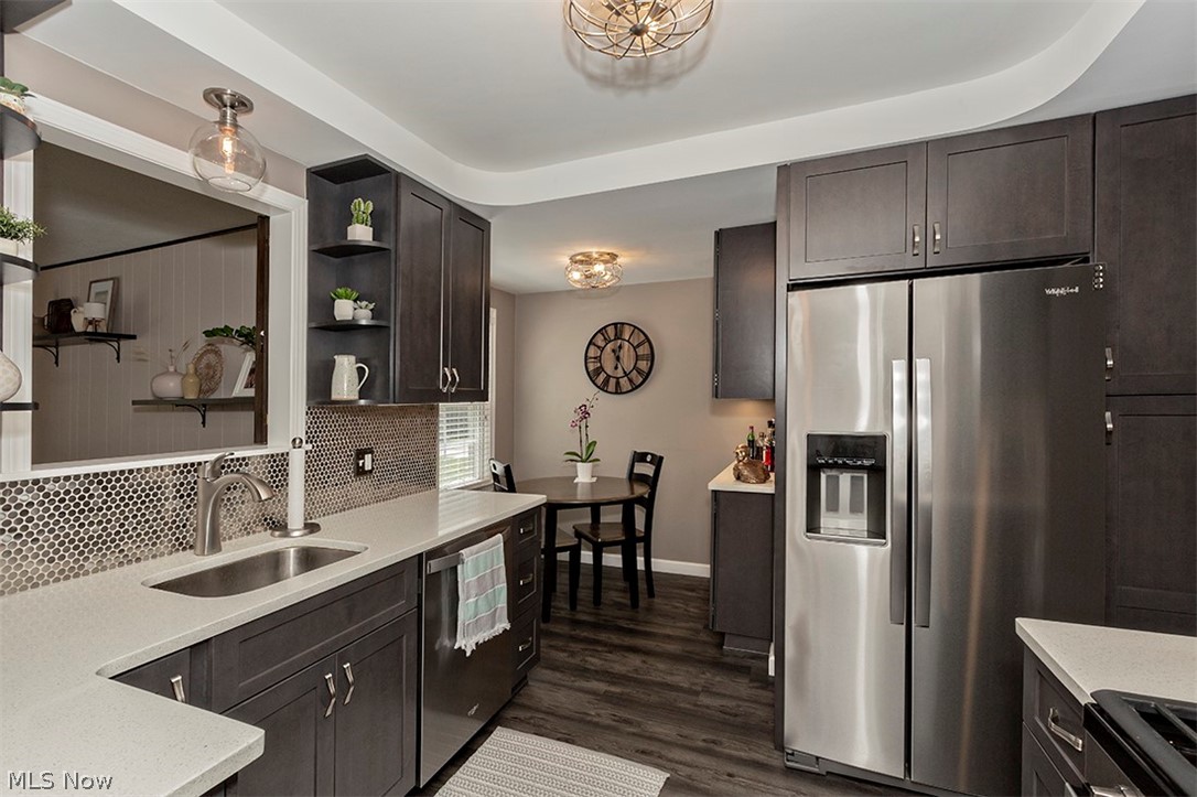 4202 Bushnell Road University Heights, OH 44118 - Photo 12 of 35 Have to see this eat-in kitchen!