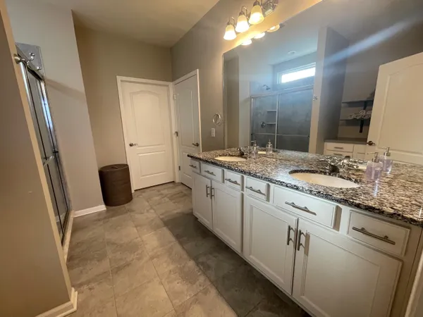 $570,000 | 1352 Nuthatch Lane, Lake Orion, MI 48360
