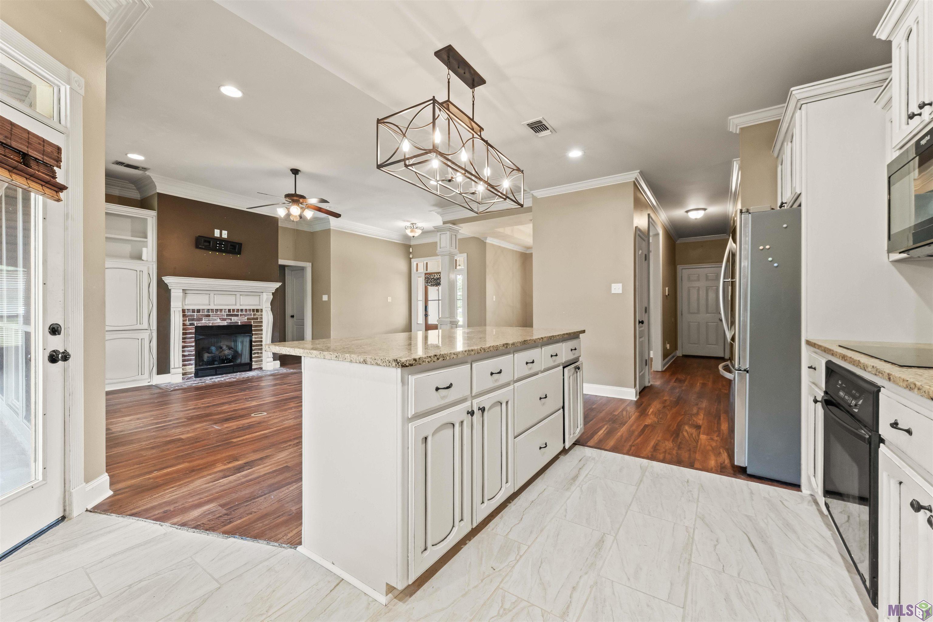 35671 Ridgeland Drive Denham Springs, LA 70706 - Photo 11 of 24
