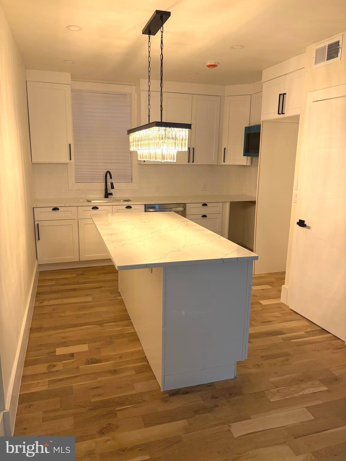 1647 Mayland Street Philadelphia, PA 19138 - Photo 4 of 5