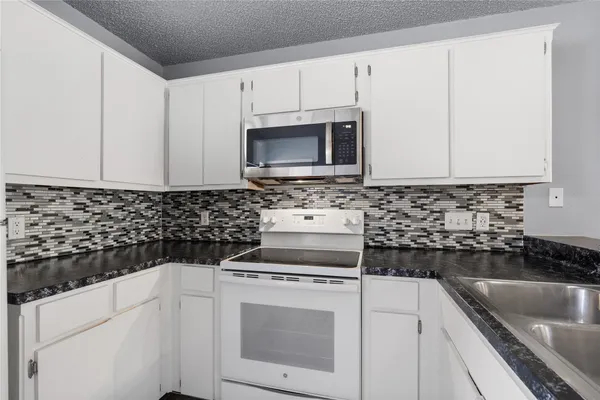 $120,000 | 1221 Hopkins Street, Unit 11, San Marcos, TX 78666