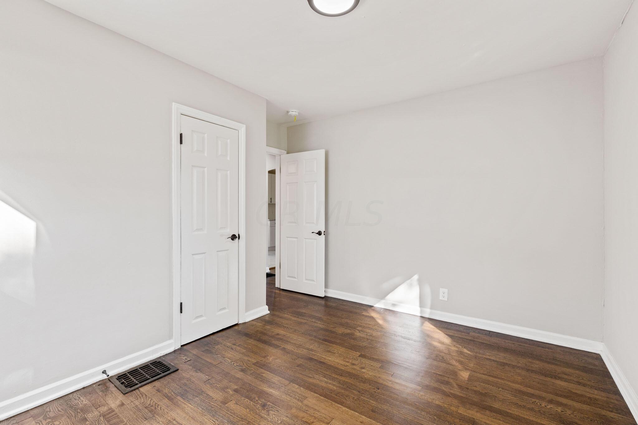189 North Kellner Road Columbus, OH 43209 - Photo 13 of 17 2022-10-13 189 N Kellner Rd 16