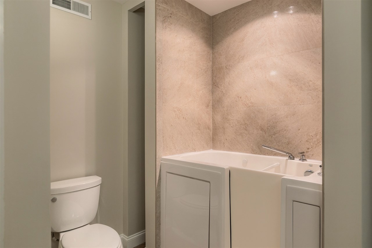 29 Winterberry Road, Unit 29 Pelham, NH 03076 - Photo 19 of 38