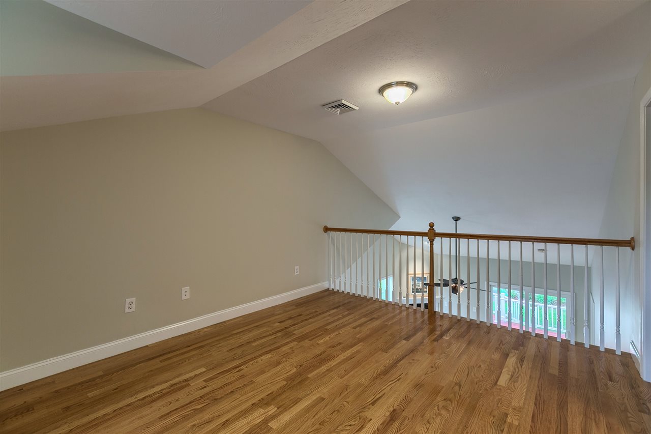 29 Winterberry Road, Unit 29 Pelham, NH 03076 - Photo 23 of 38