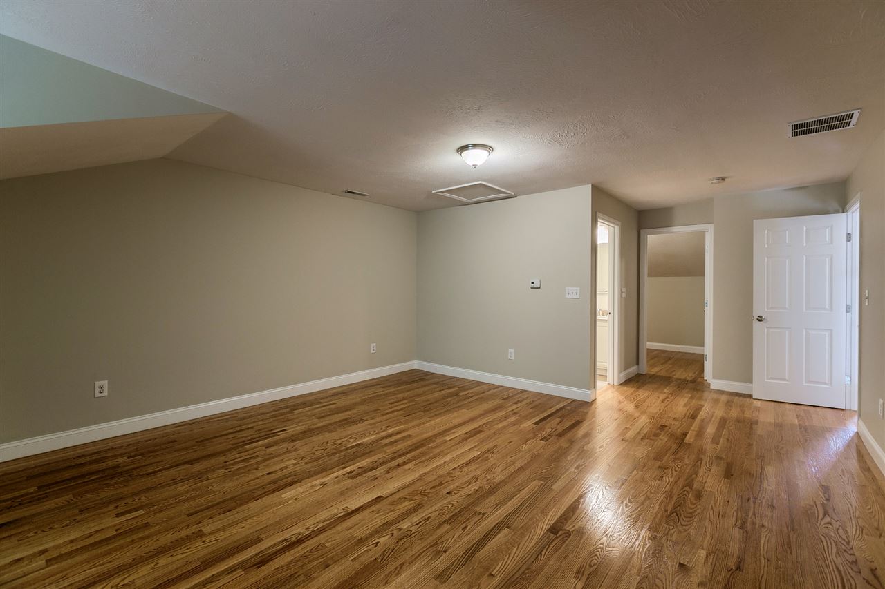 29 Winterberry Road, Unit 29 Pelham, NH 03076 - Photo 26 of 38