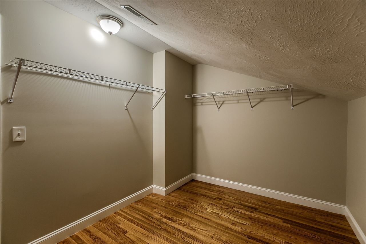 29 Winterberry Road, Unit 29 Pelham, NH 03076 - Photo 28 of 38