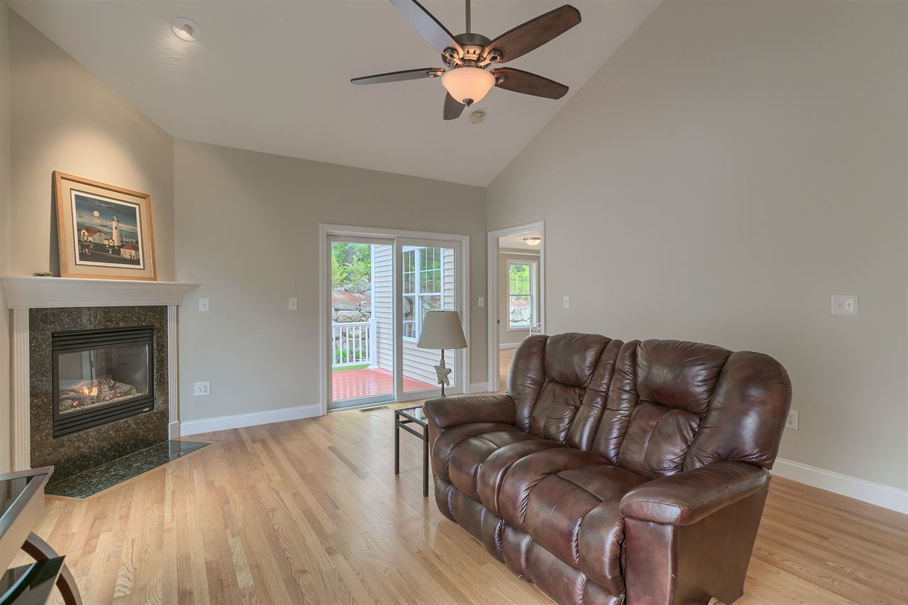 29 Winterberry Road, Unit 29 Pelham, NH 03076 - Photo 10 of 38