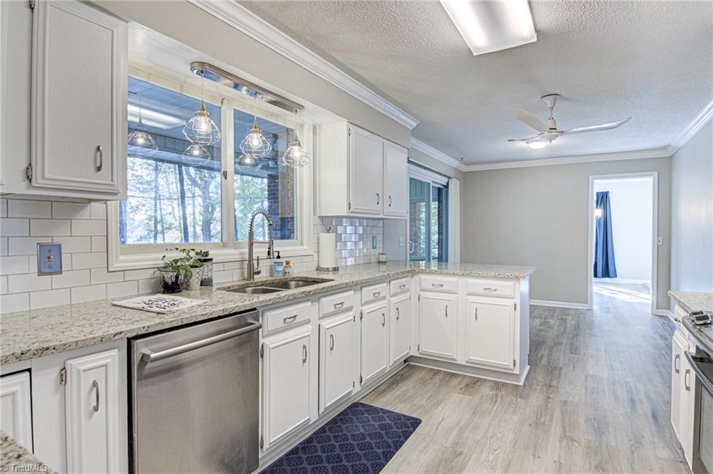 417 Lakeview Road Mocksville, NC 27028 - Photo 15 of 50 Gallery Image 15