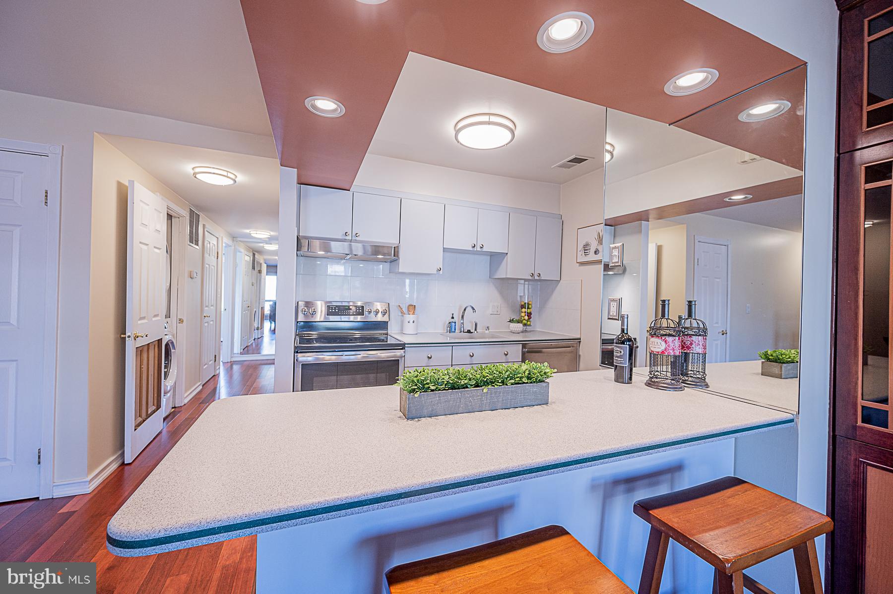 117 West Conway Street, Unit R60 Baltimore, MD 21201 - Photo 7 of 37