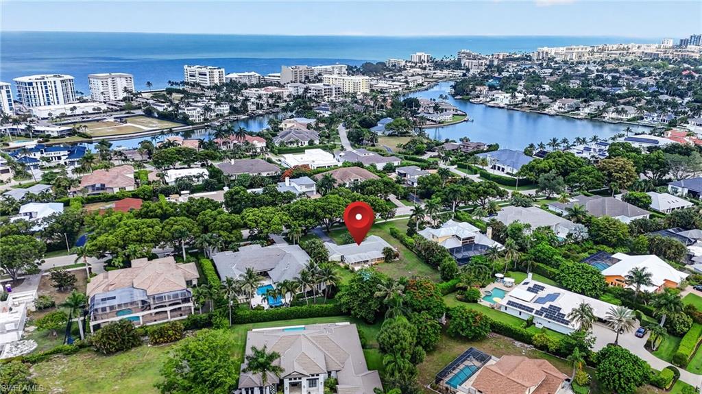 1608 Crayton Road Naples, FL 34102 - Photo 18 of 32