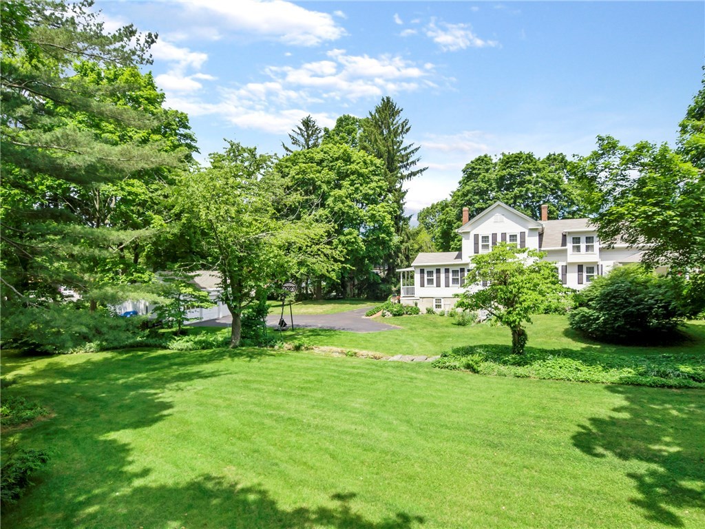 33 Old Spring Road Cranston, RI 02920 - Photo 7 of 38 Gallery Image 7