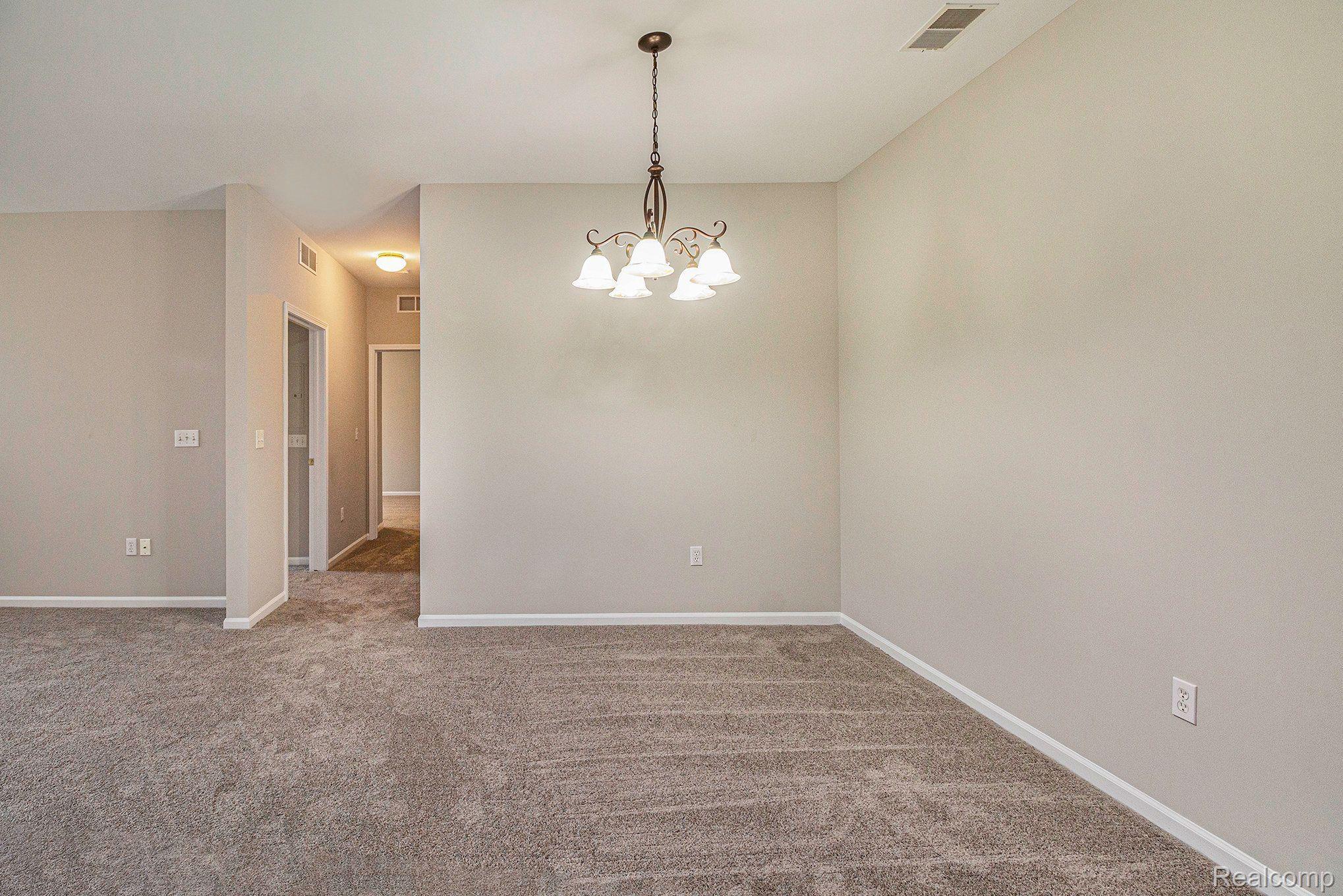 1114 Rial Lake Drive Howell, MI 48843 - Photo 11 of 27 Gallery Image 11