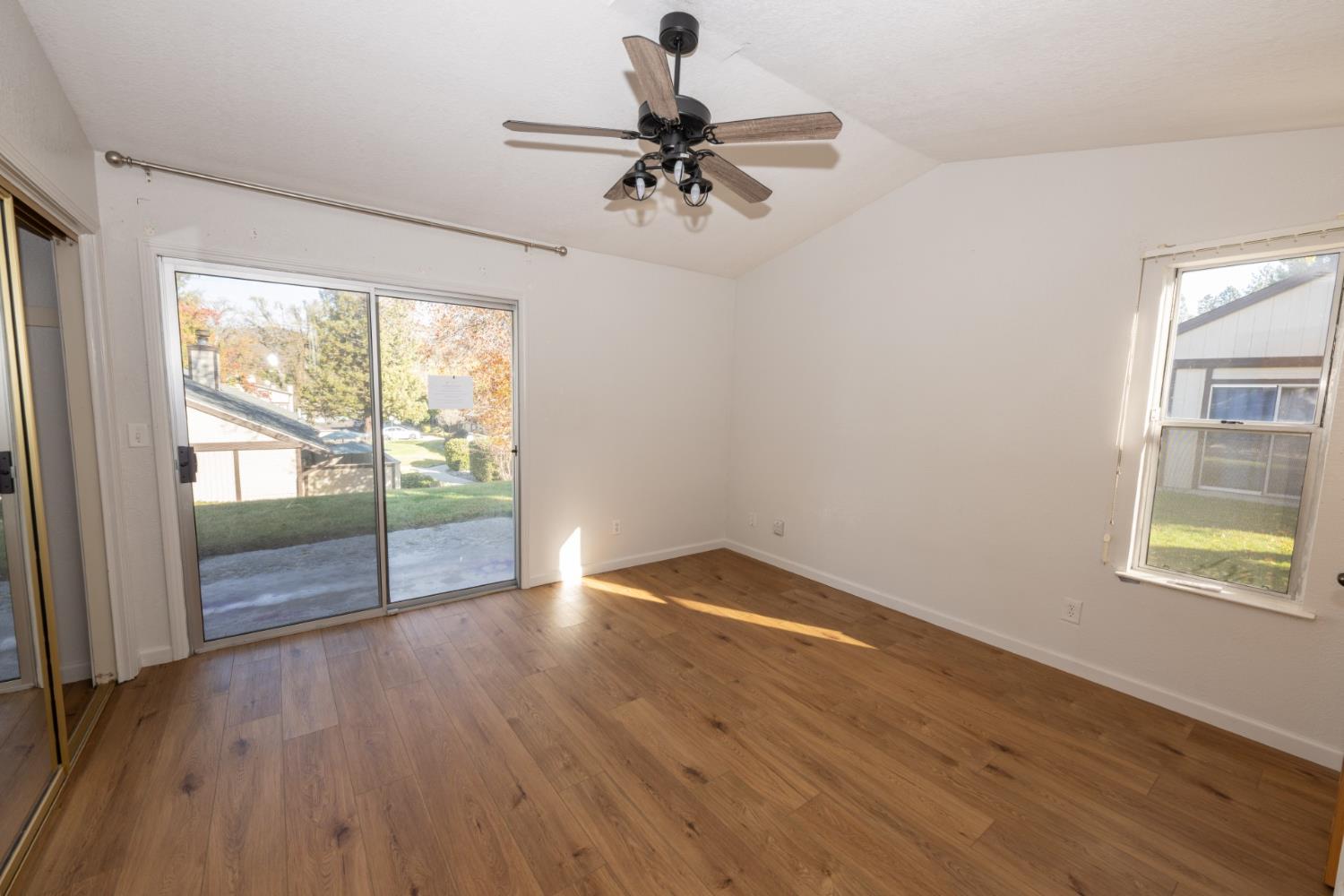 49400 River Park Road, Unit 60 Oakhurst, CA 93644 - Photo 6 of 14