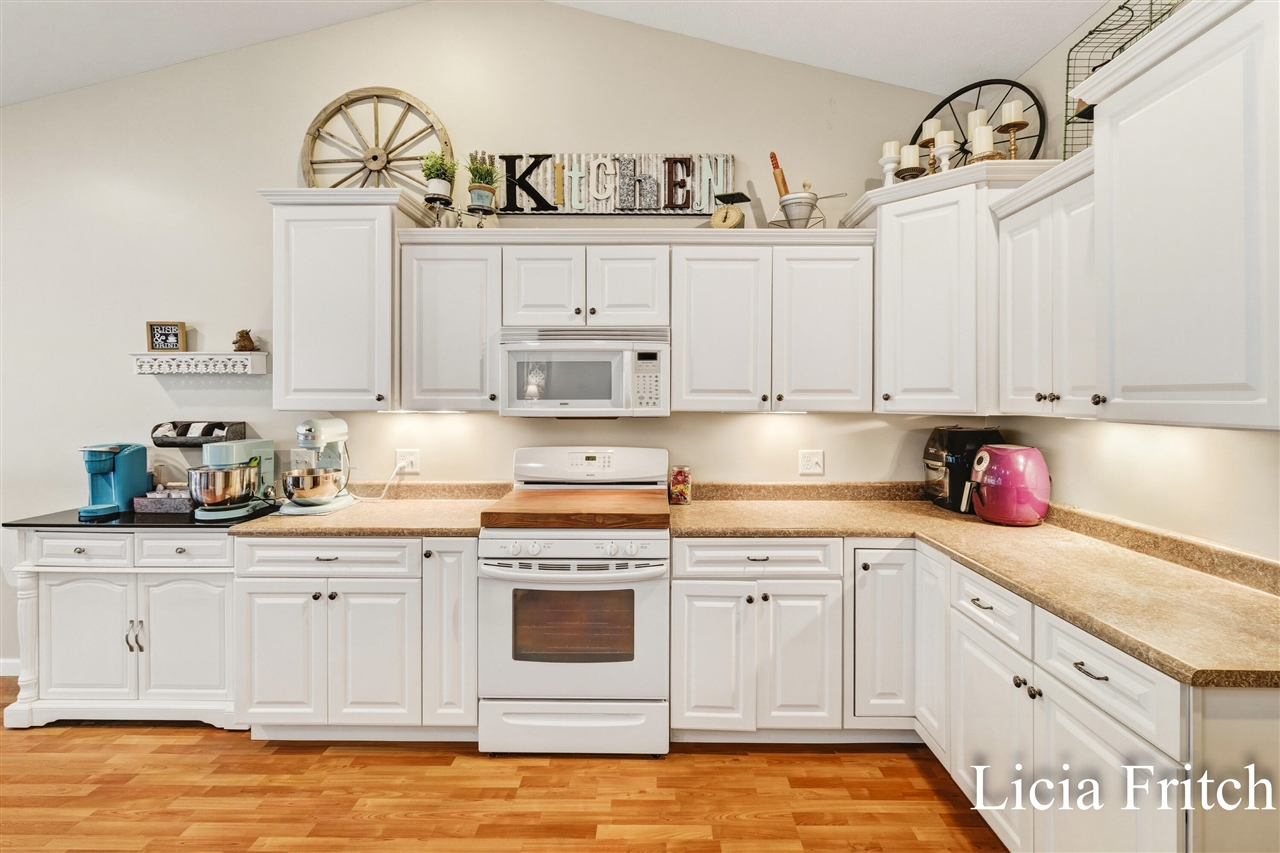 1527 West Addison Way Muskegon, MI 49445 - Photo 15 of 49