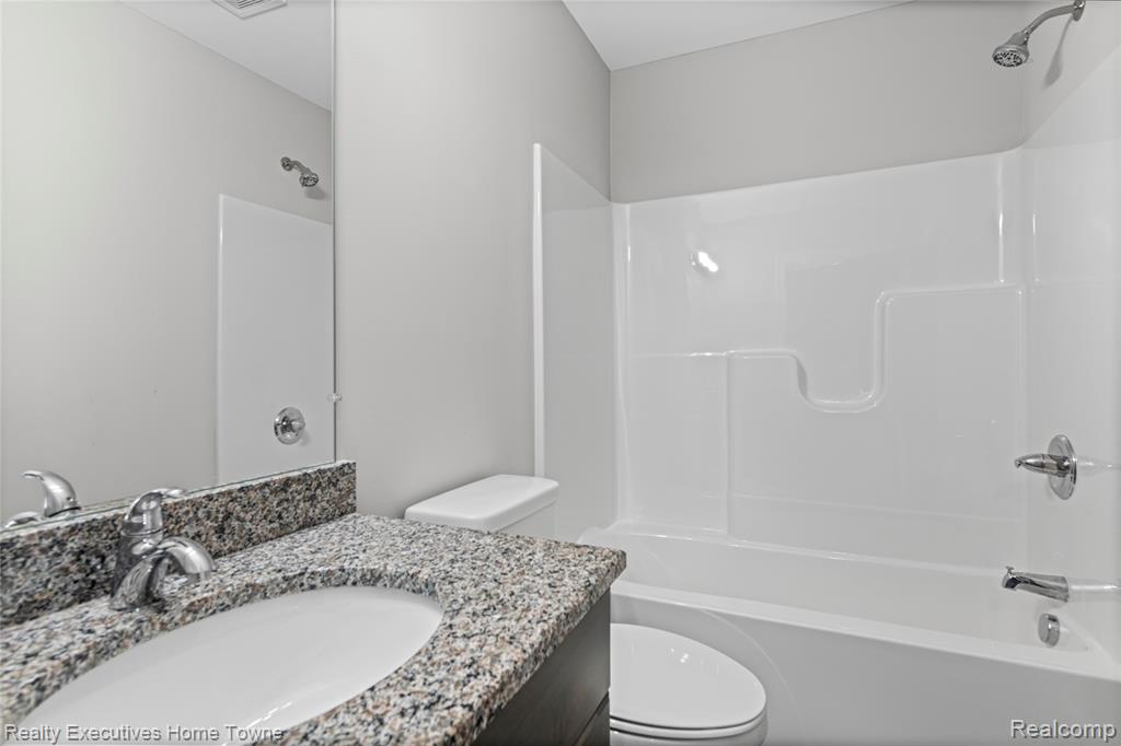 4429 River Road East China, MI 48054 - Photo 27 of 35