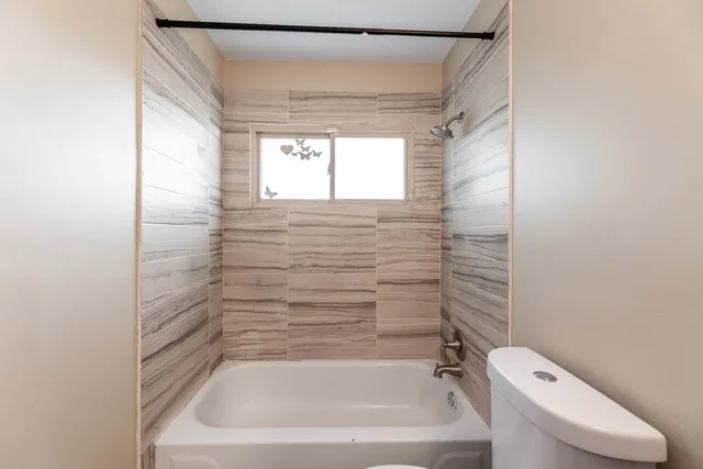 $2,100 | 2859 Stafford Drive, Markham, IL 60428