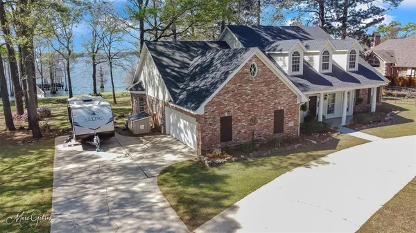 $709,000 | 6521 North Lakeshore Drive, Shreveport, LA 71107