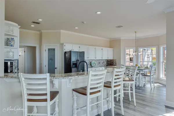 $709,000 | 6521 North Lakeshore Drive, Shreveport, LA 71107