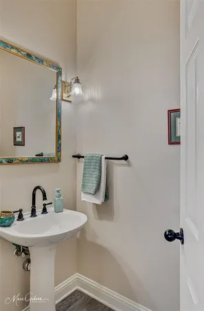 $709,000 | 6521 North Lakeshore Drive, Shreveport, LA 71107