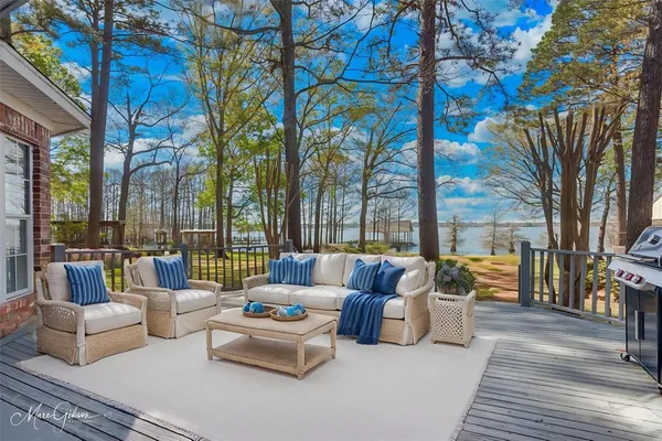 $709,000 | 6521 North Lakeshore Drive, Shreveport, LA 71107
