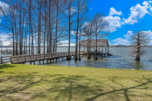$709,000 | 6521 North Lakeshore Drive, Shreveport, LA 71107