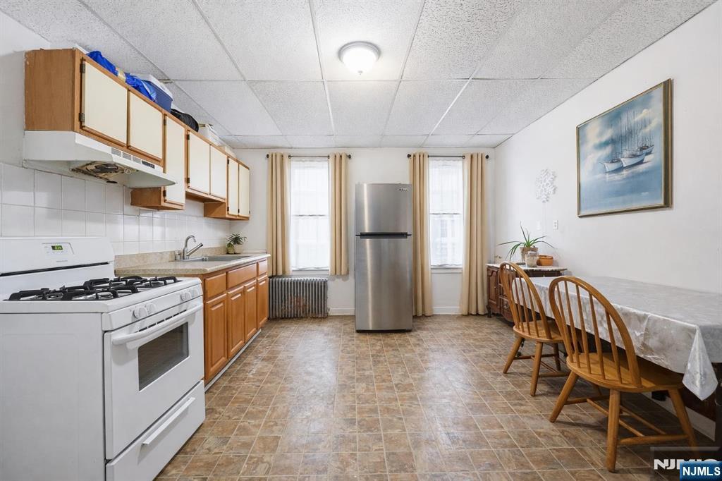 509 Monastery Place Union City, NJ 07087 - Photo 2 of 49