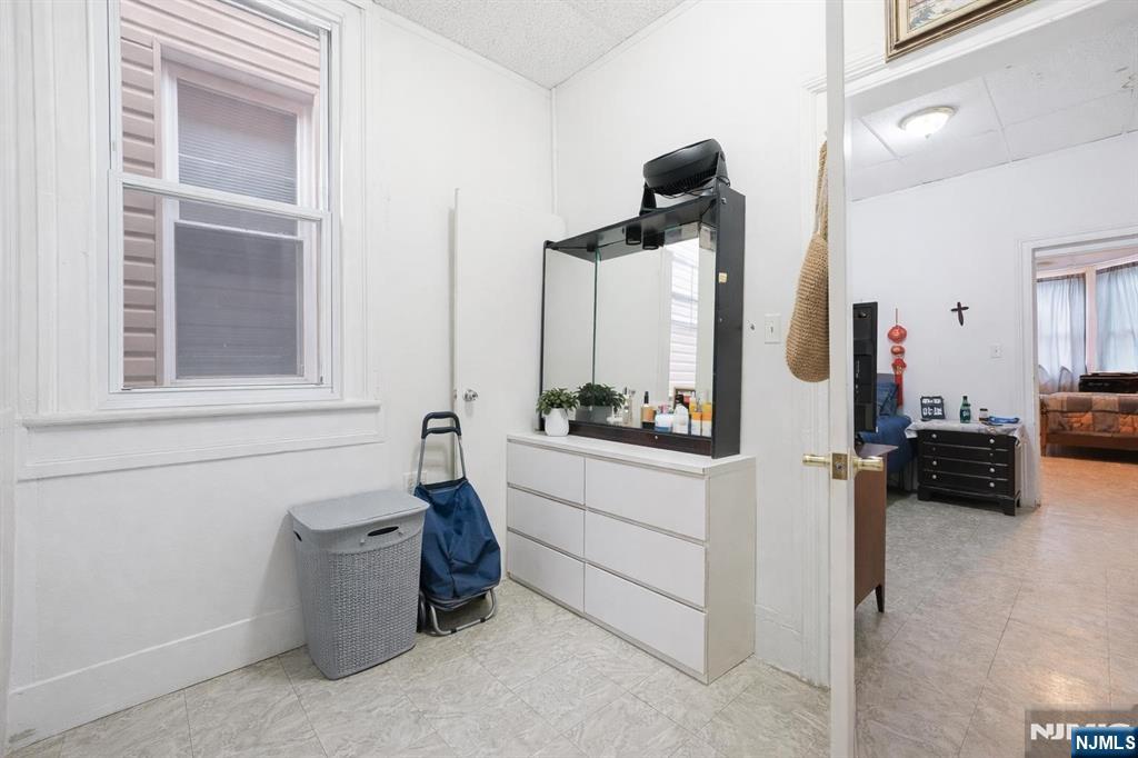 509 Monastery Place Union City, NJ 07087 - Photo 8 of 49