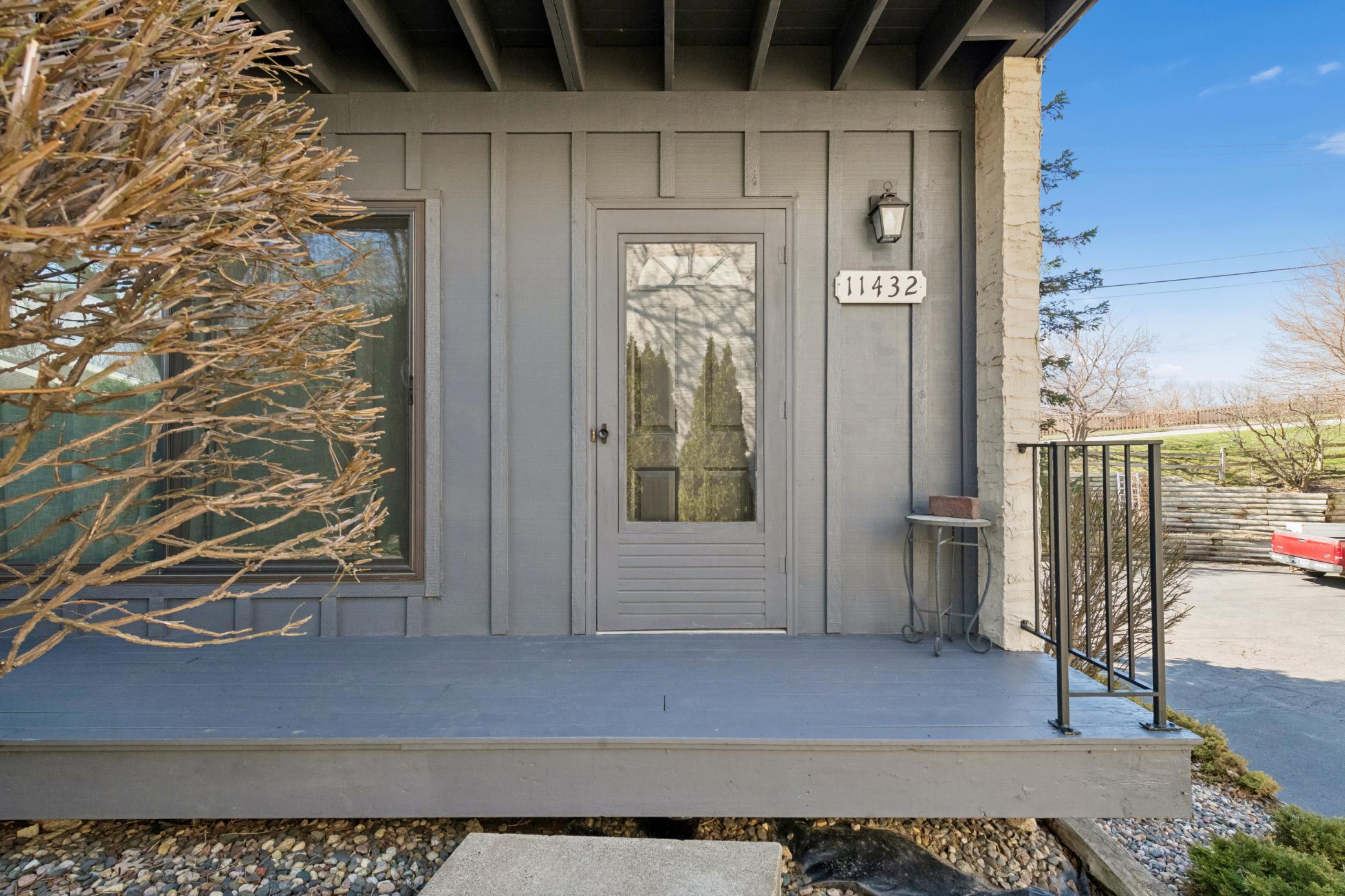 11432 Minnetonka Mills Road Minnetonka, MN 55305 - Photo 2 of 33