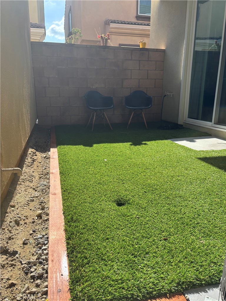 1375 Yeager Avenue Rialto, CA 92376 - Photo 12 of 12 a view of a backyard