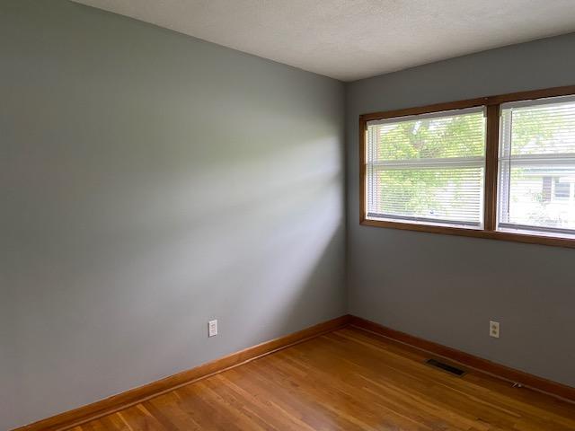 403 Redwood Road Bristol, TN 37620 - Photo 9 of 15 9