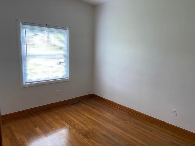 403 Redwood Road Bristol, TN 37620 - Photo 10 of 15 10
