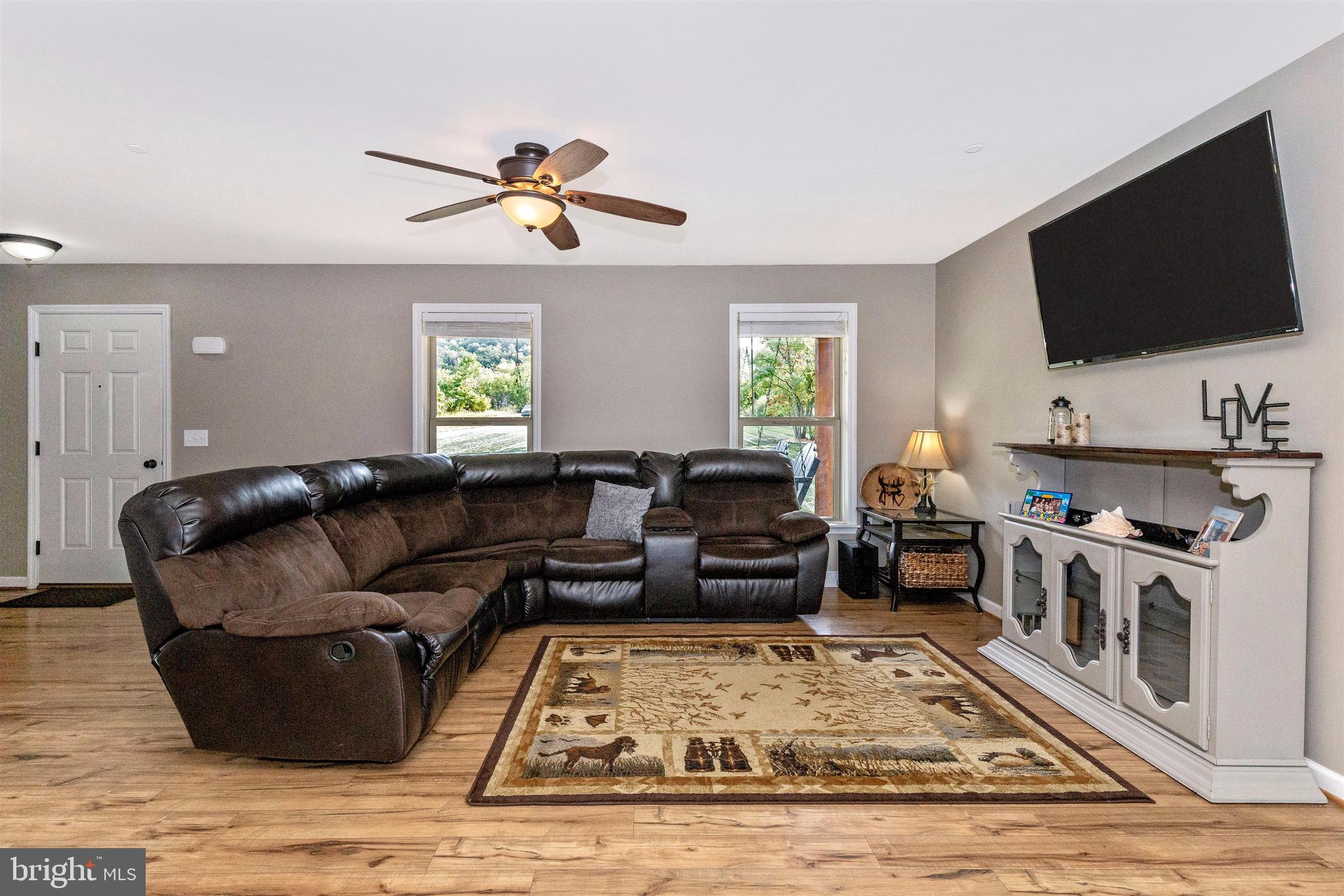 14450 Edgemont Road Smithsburg, MD 21783 - Photo 8 of 55 Gallery Image 8