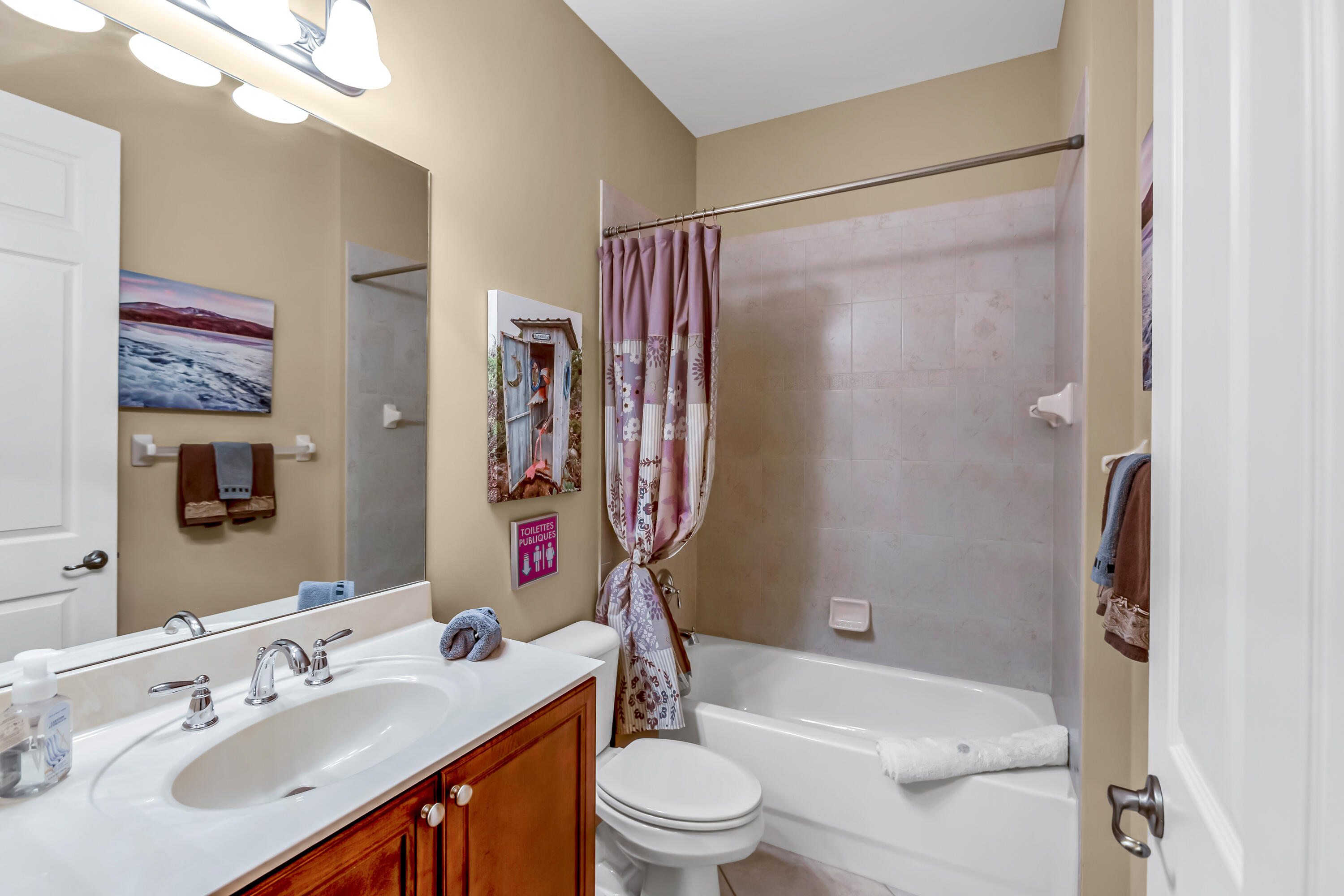 7955 Emerald Winds Circle Boynton Beach, FL 33473 - Photo 18 of 66 Full Guest Bath on Lower