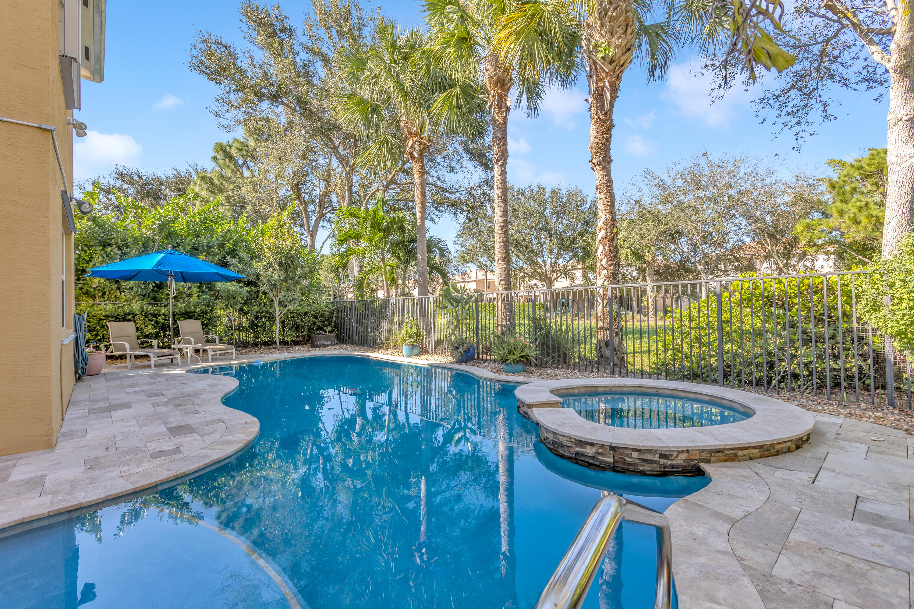 7955 Emerald Winds Circle Boynton Beach, FL 33473 - Photo 35 of 66 Freeform Salt Pool w/ Spa