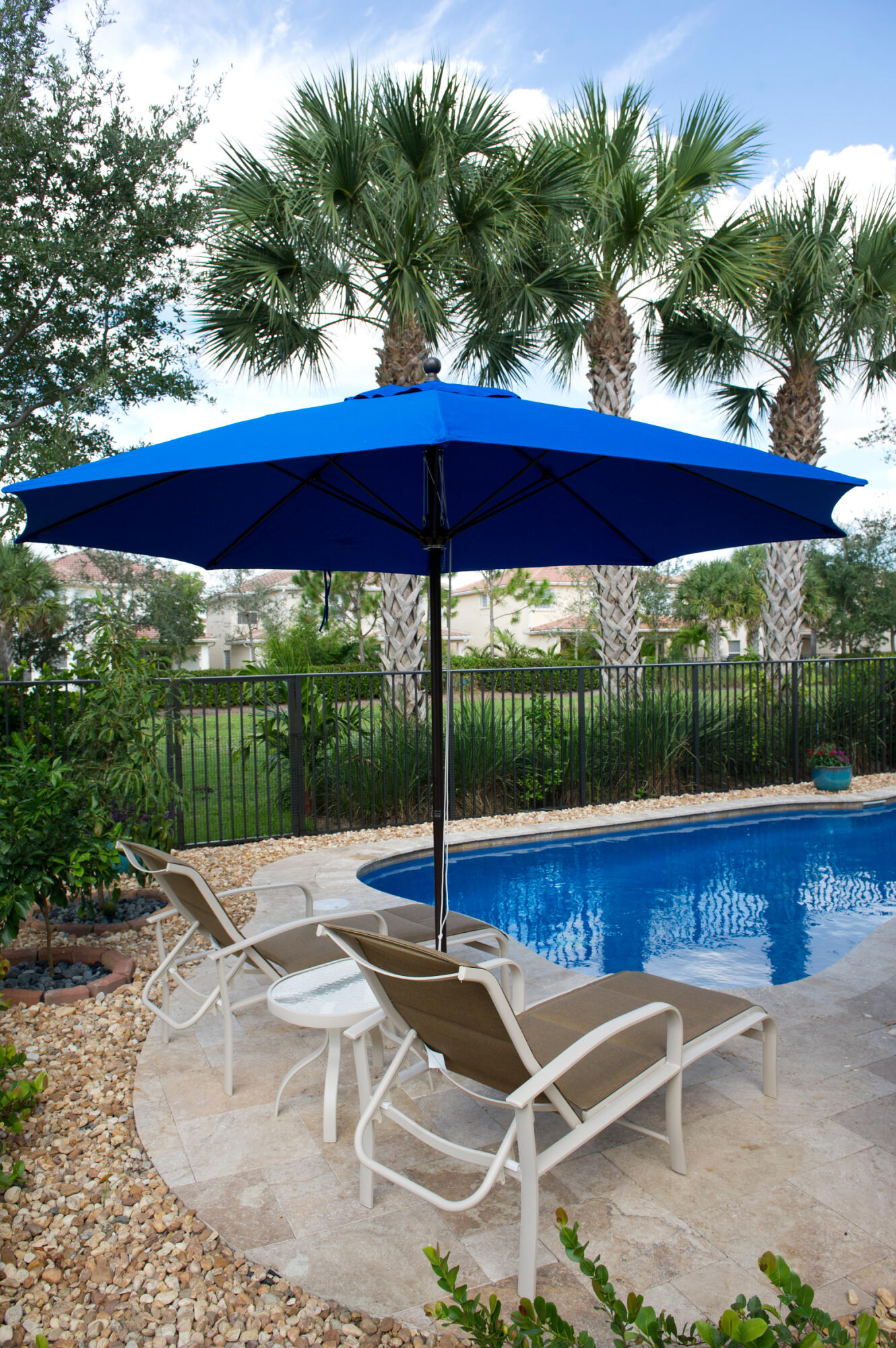 7955 Emerald Winds Circle Boynton Beach, FL 33473 - Photo 38 of 66 Relax & Grab a Book!