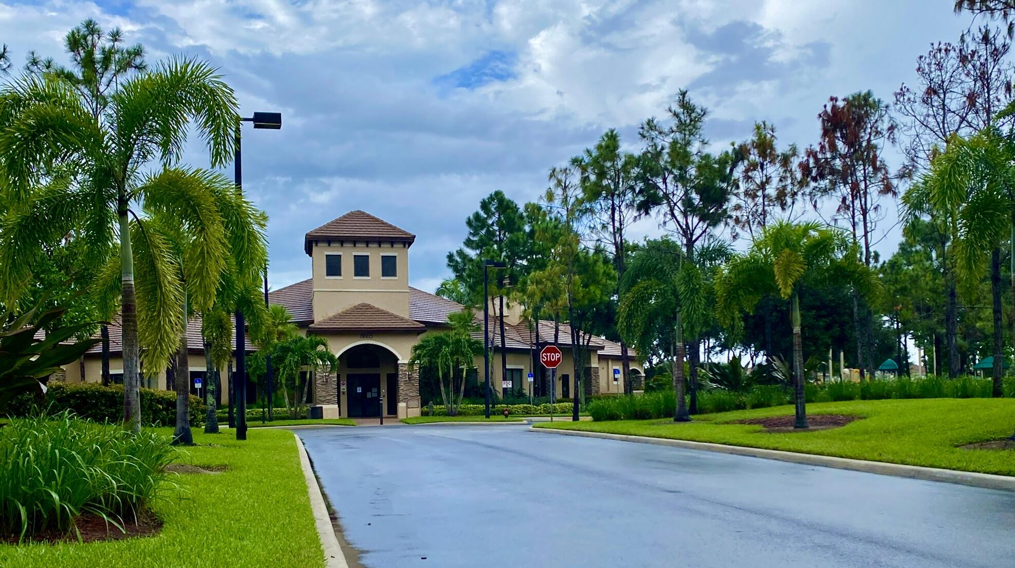 7955 Emerald Winds Circle Boynton Beach, FL 33473 - Photo 48 of 66 Canyon Springs