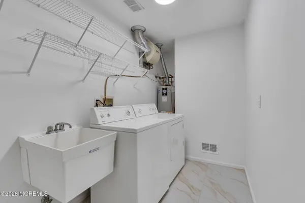 $679,000 | 16 Rosewood Court, Lakewood, NJ 08701