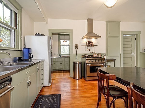 20 Woodside Road Newton, MA 02460 - Photo 5 of 26 Gallery Image 5