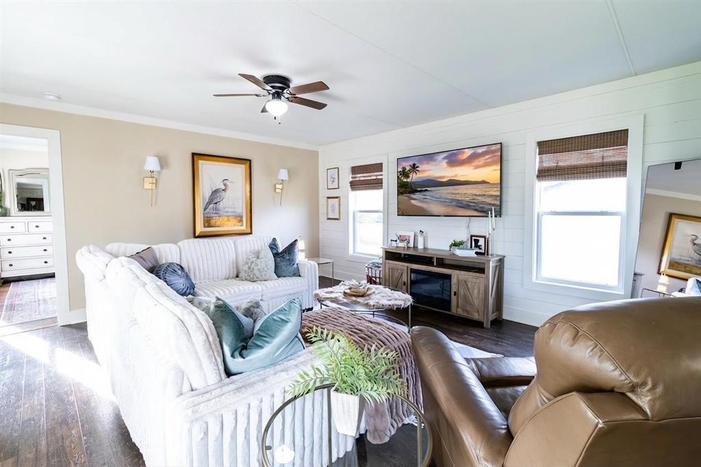 2737 Oliver Road Westlake, LA 70669 - Photo 2 of 24 Gallery Image 2