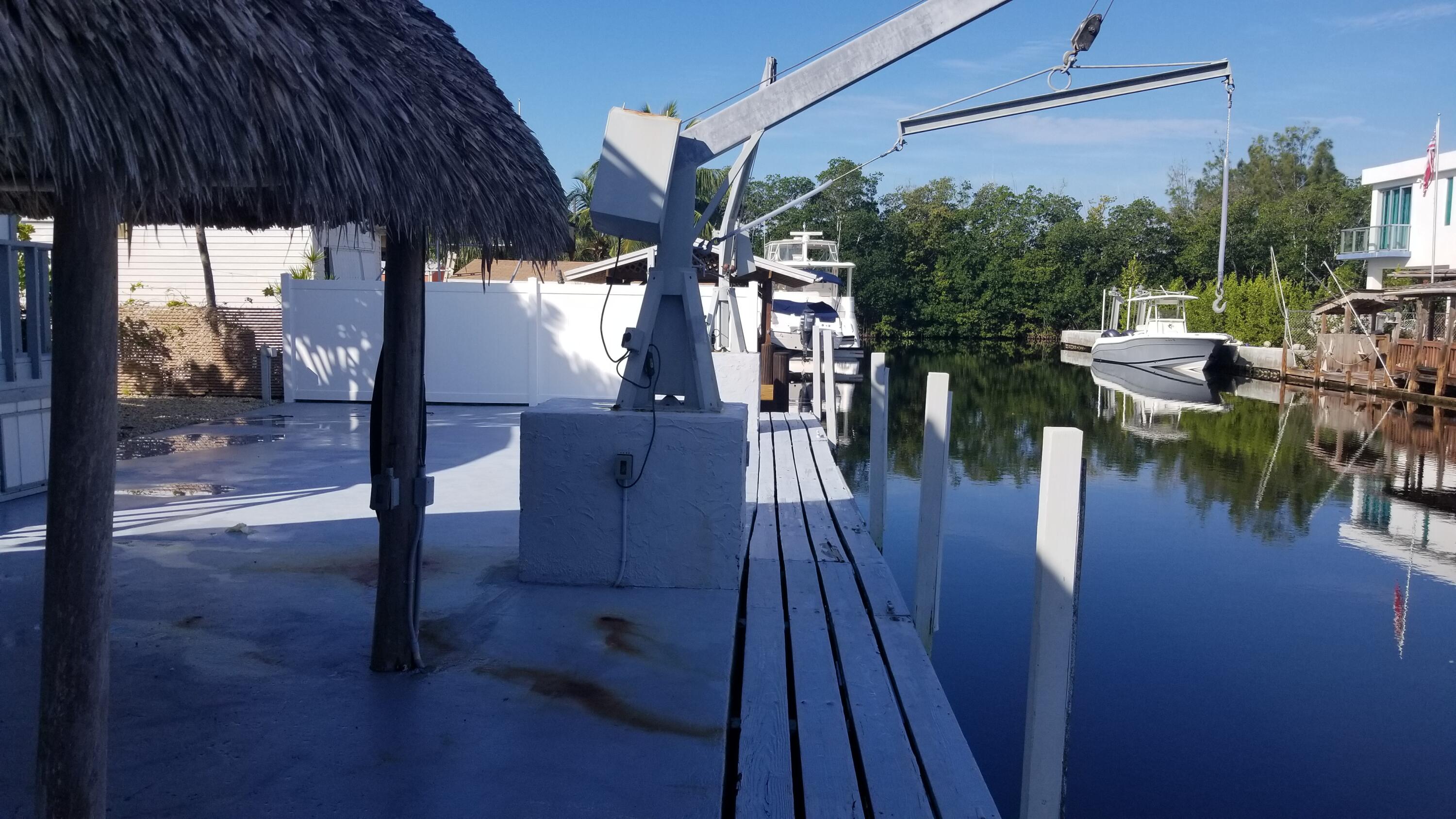 361 Vaca Road Key Largo, FL 33037 - Photo 17 of 18 canal tiki davits
