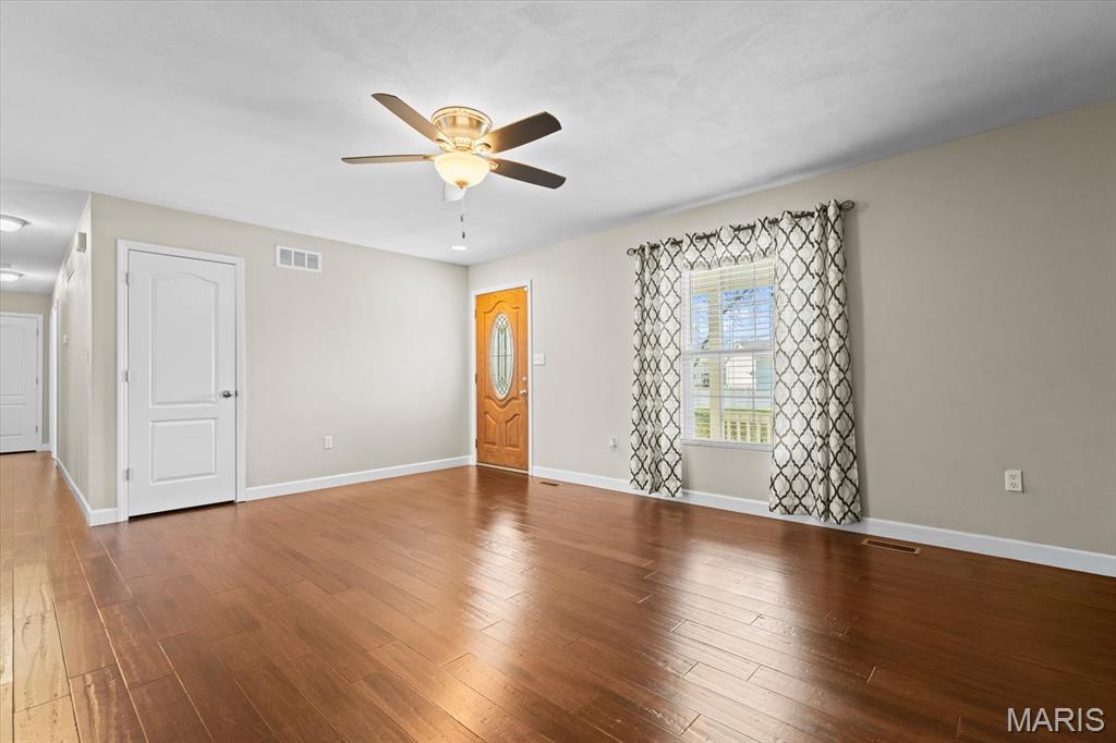 2060 Decker Road Maryville, IL 62062 - Photo 15 of 62 Gallery Image 15