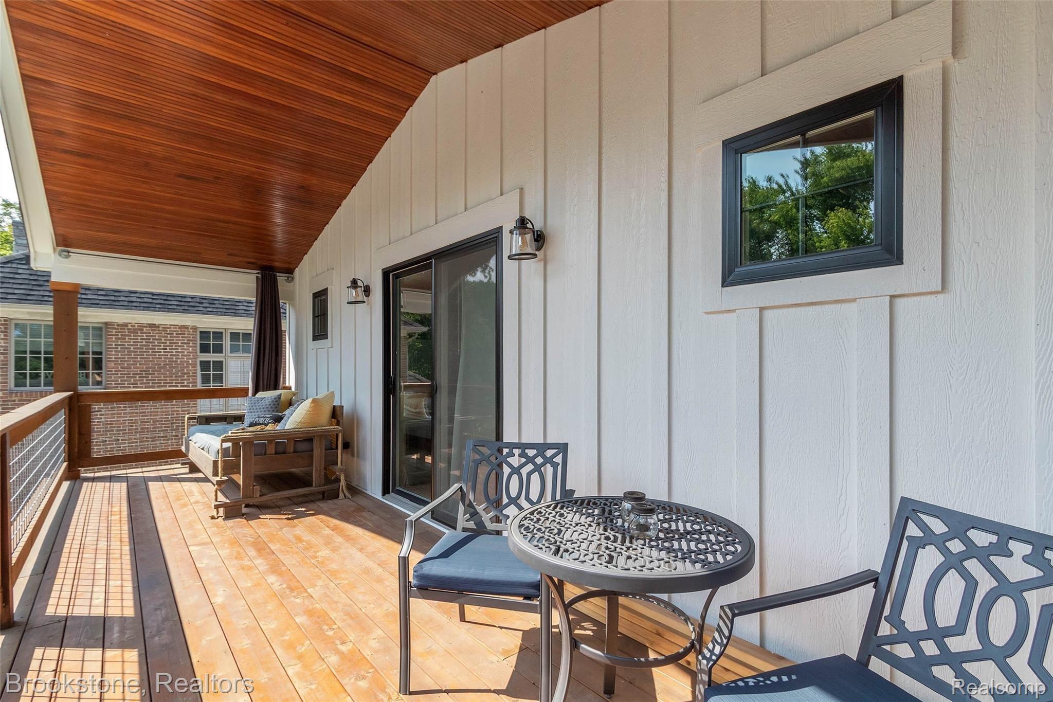 312 North Castell Avenue Rochester, MI 48307 - Photo 28 of 53 52-312 N Castell Ave-WindowStill-Re.jpg