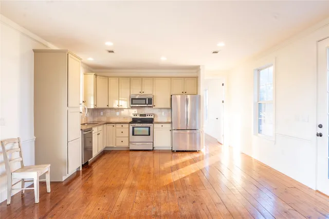 $1,800 | 3831 Meadow View Lane, Fayetteville, TX 78940