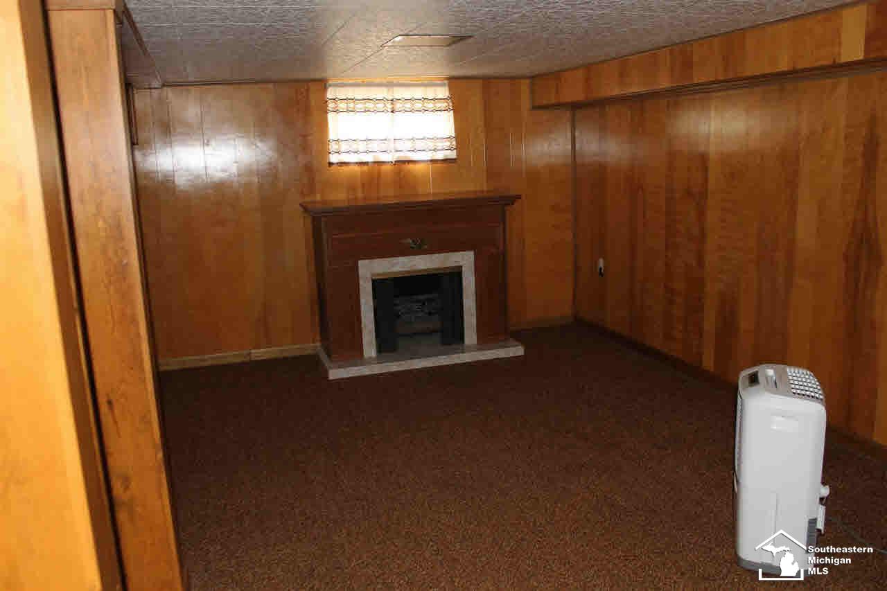 2374 Blue Bush Road Monroe, MI 48162 - Photo 12 of 18