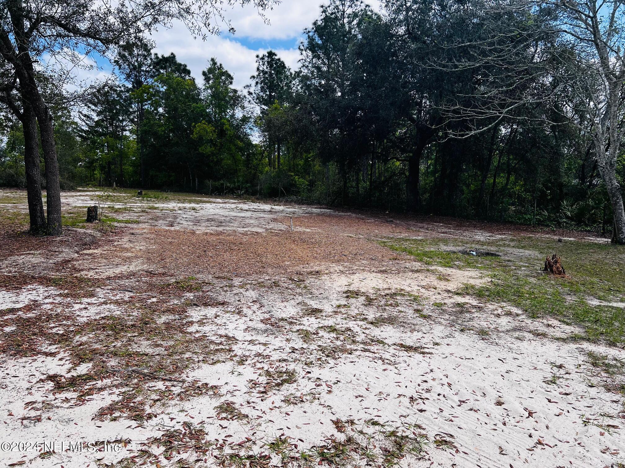 7635 Oak Forest Road Keystone Heights, FL 32656 - Photo 29 of 30 a view of backyard with green space