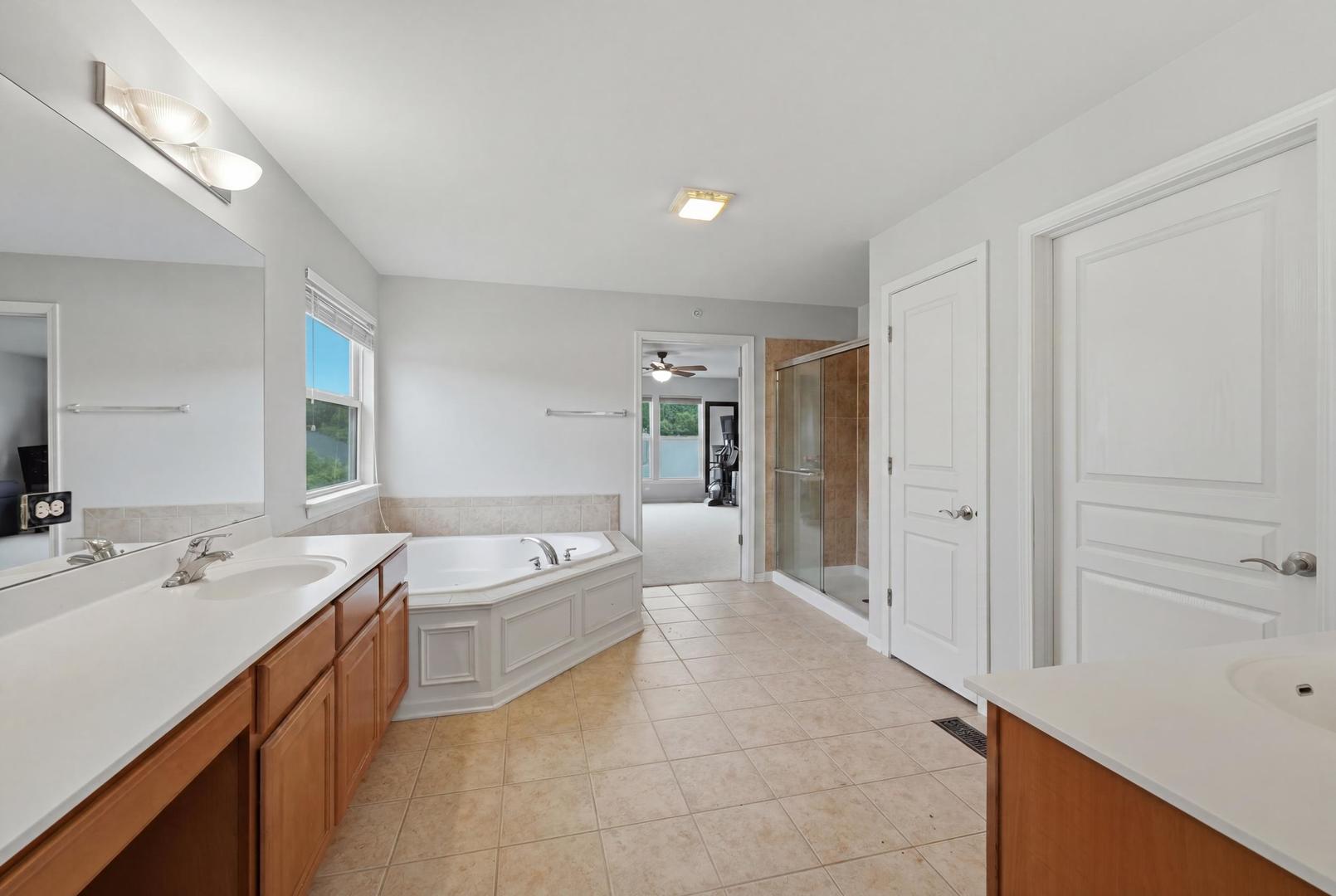 906 Blue Ridge Drive Streamwood, IL 60107 - Photo 24 of 47