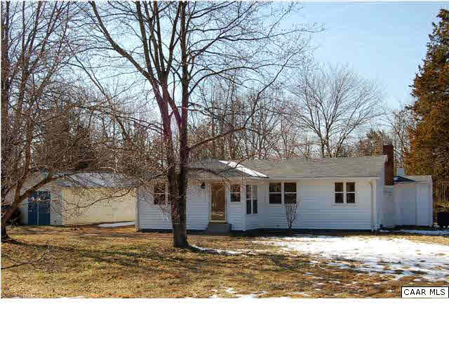 8639 Venable Road Kents Store, VA 23084 - Photo 1 of 18 a house view with a space covered by side of it