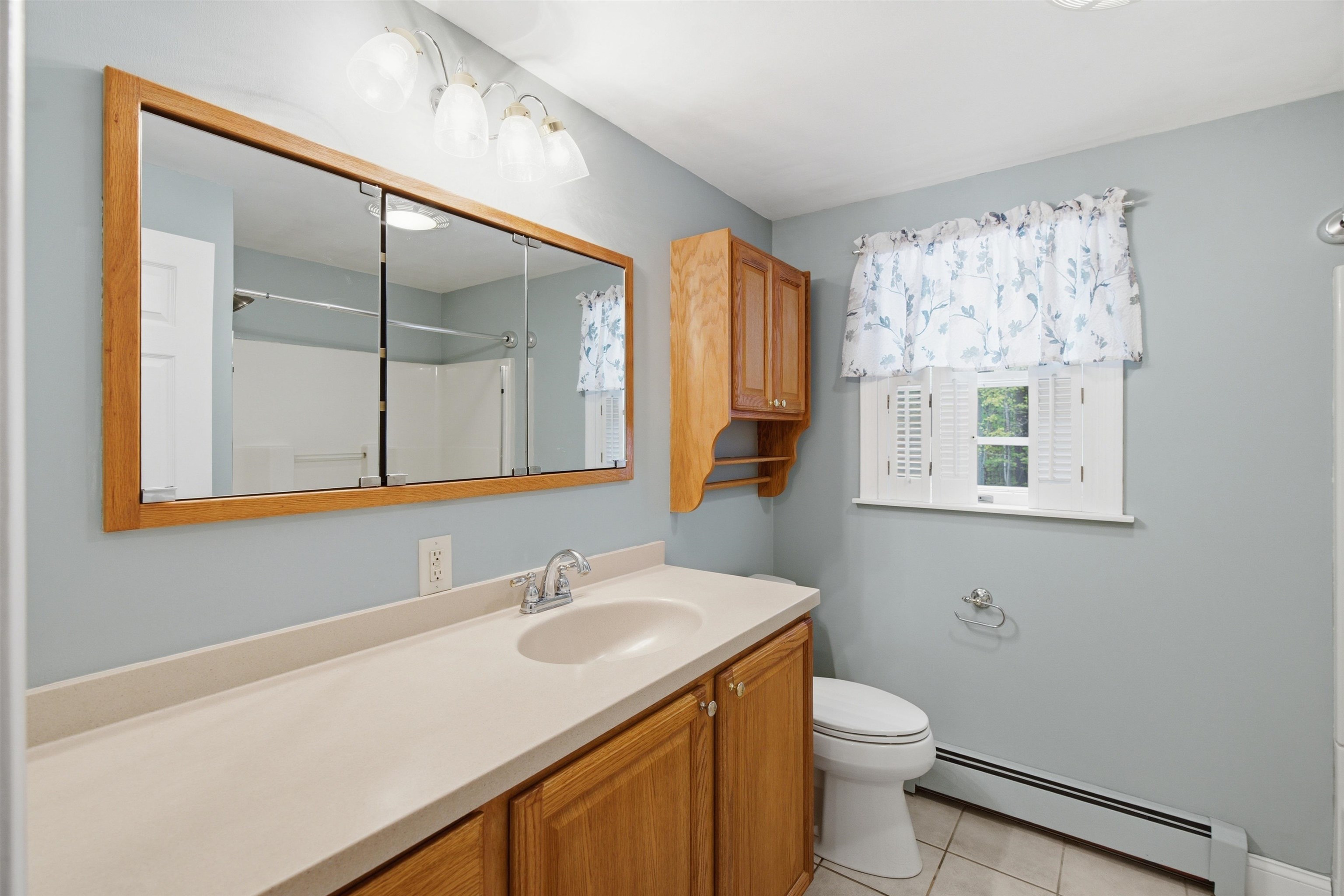 34 West Road Londonderry, NH 03053 - Photo 8 of 24 Gallery Image 8