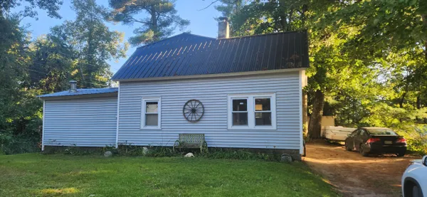 $224,900 | 48 Gary Street, Paris, ME 04281